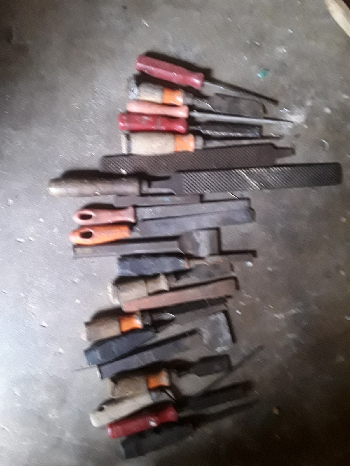 Grote gereedschapskist met diverse handgereedschappen, Ophalen