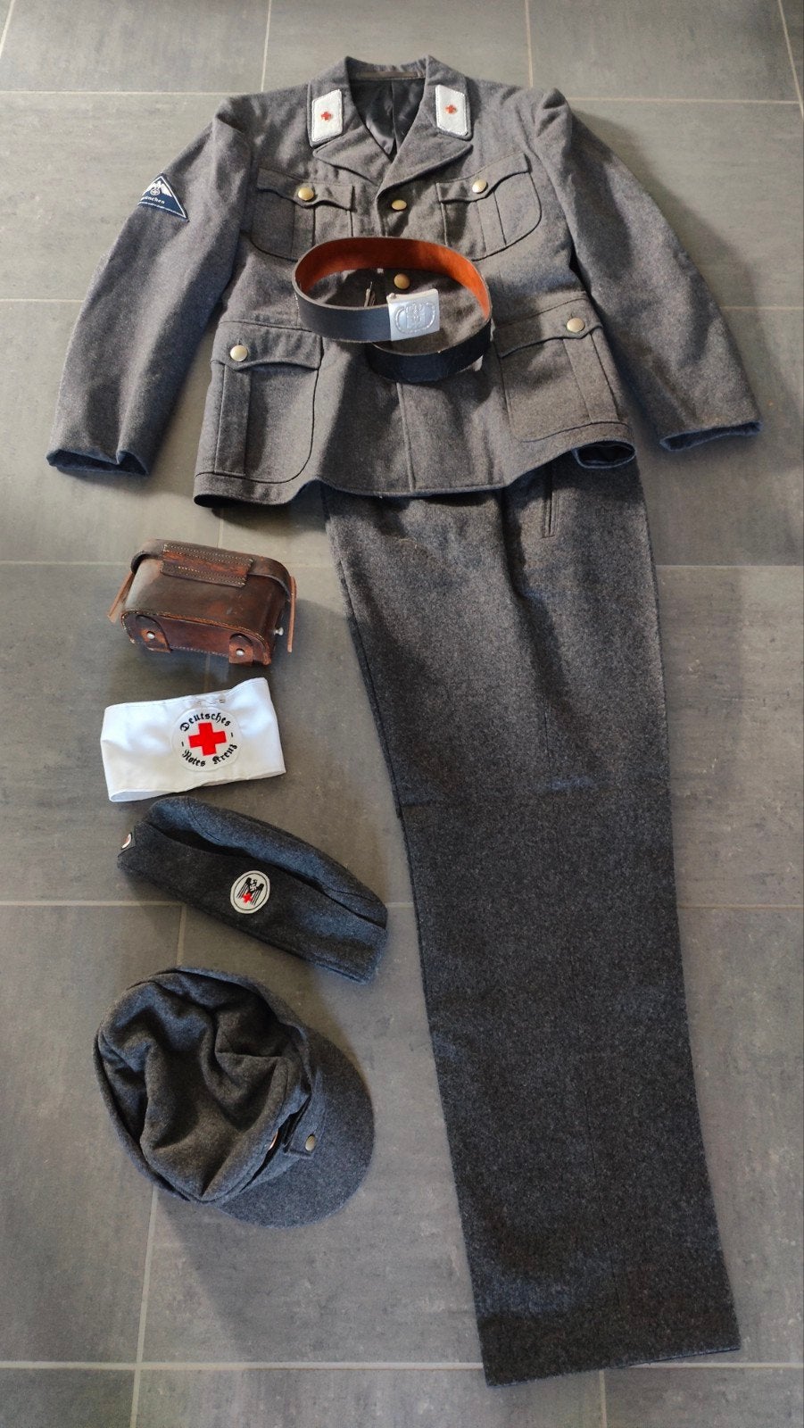 wo2 reproductie DRK man uniform, Verzamelen, Verzenden, Landmacht, Duitsland, Kleding of Schoenen