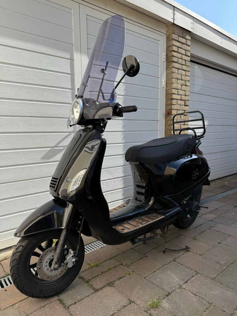AGM VX50i Scooter - Zwart nette scooter!, Zo goed als nieuw, Benzine, Ophalen, Overige merken