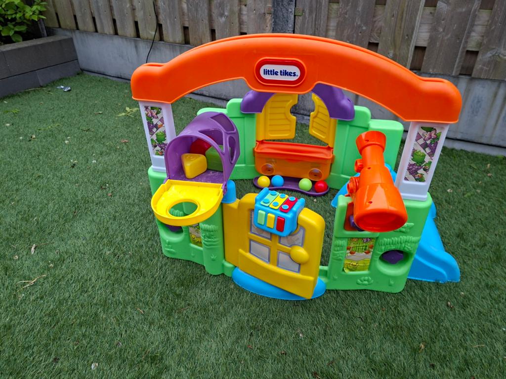 Little Tikes Activity Garden met blokjes en ballen, Kinderen en Baby's, Speelgoed | Babyspeelgoed, Ophalen, Gebruikt, Overige typen