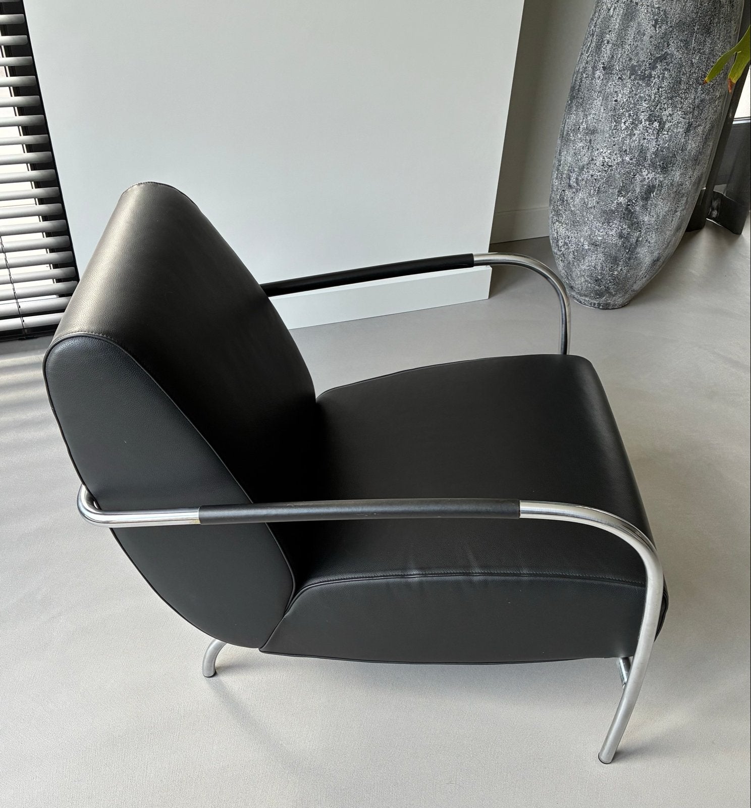 Harvink Fauteuil Zwart Leer - Tijdloos Design, Huis en Inrichting, Ophalen, Zo goed als nieuw, 50 tot 75 cm, Leer
