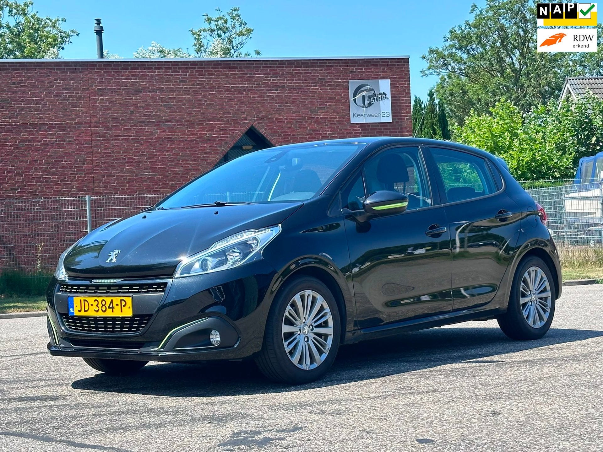 Peugeot 208 1.2 PureTech Active Automaat*Navigatie*Distribut, Dealer onderhouden, Euro 6, 1199 cc, 82 pk