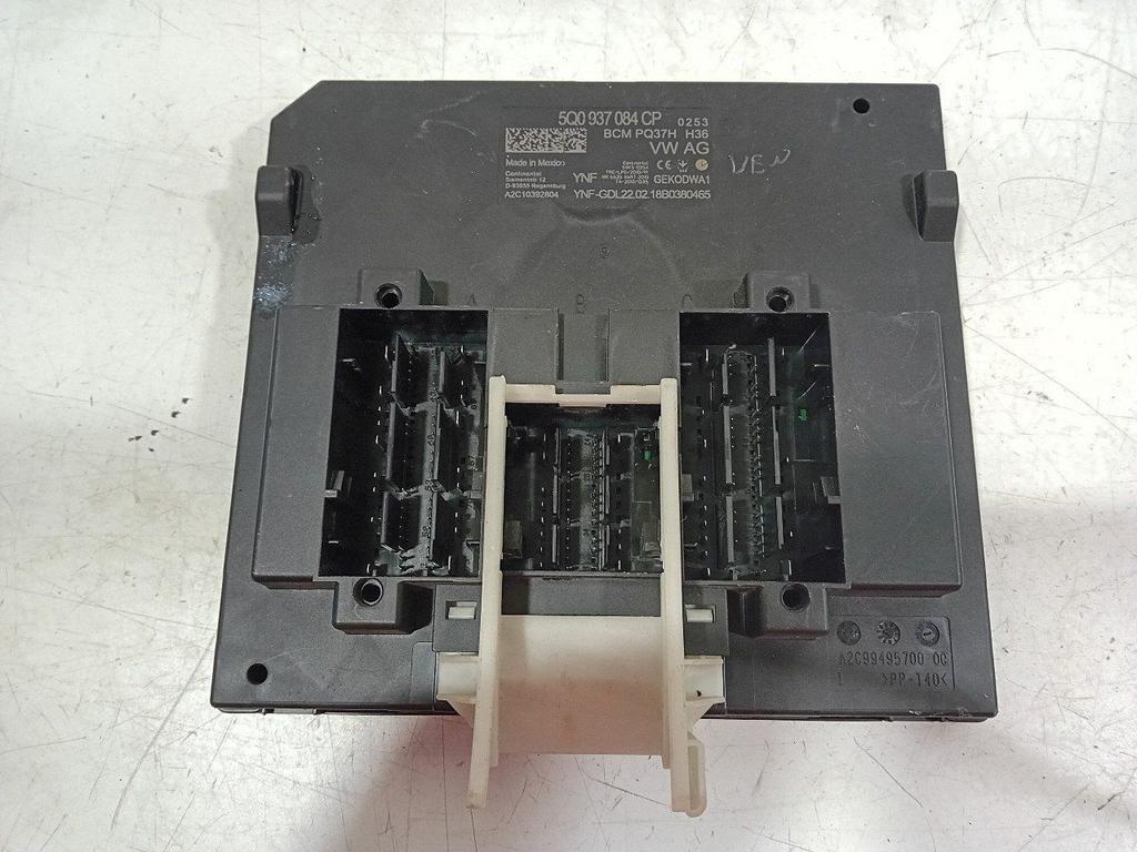 Computer body control Volkswagen Golf, Onderdelen@venauto.nl, Van der Ven Autorecycling B.V., Gebruikt, Ettenseweg 76, 4706 PB Roosendaal, The Netherlands