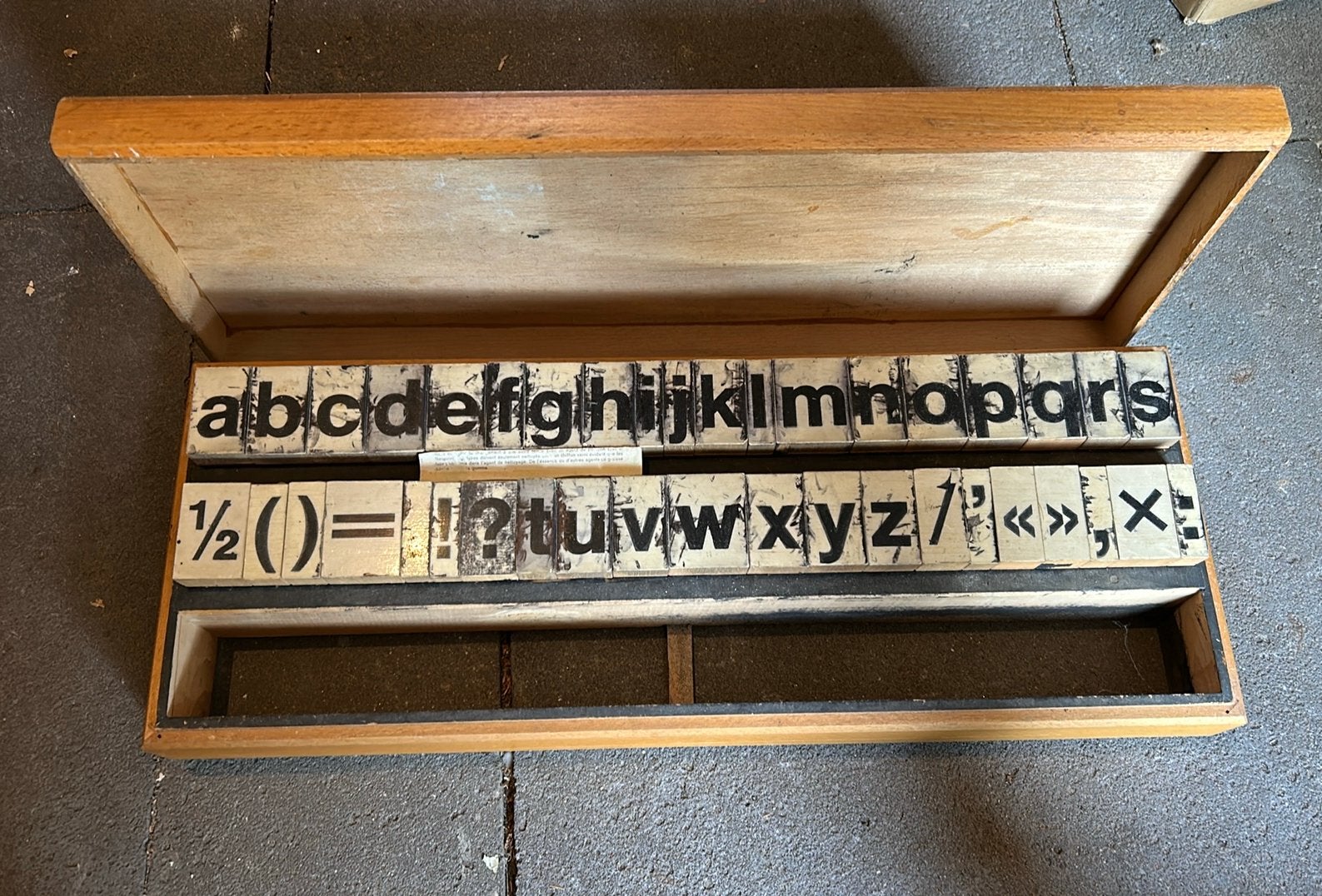 Prachtige Neo Print stempeldoos met alfabet en leestekens, Ophalen of Verzenden