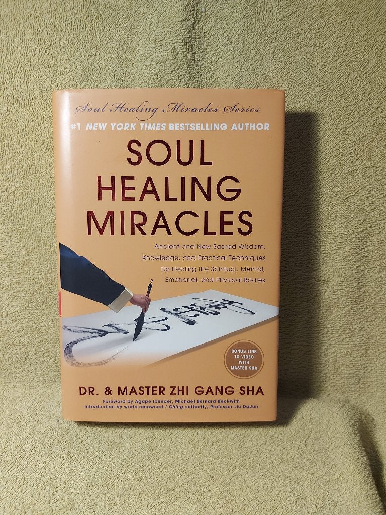 Soul healing miracles - Zhi Gang Sha., Ophalen of Verzenden, Zo goed als nieuw, Overige onderwerpen, Achtergrond en Informatie