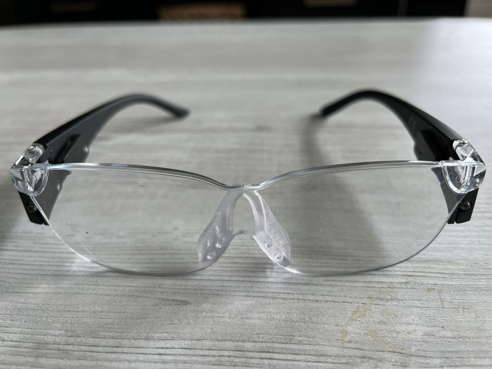 Vergrootglasbril met LED-verlichting, Ophalen of Verzenden, Zo goed als nieuw, Vergrootglas of Loep