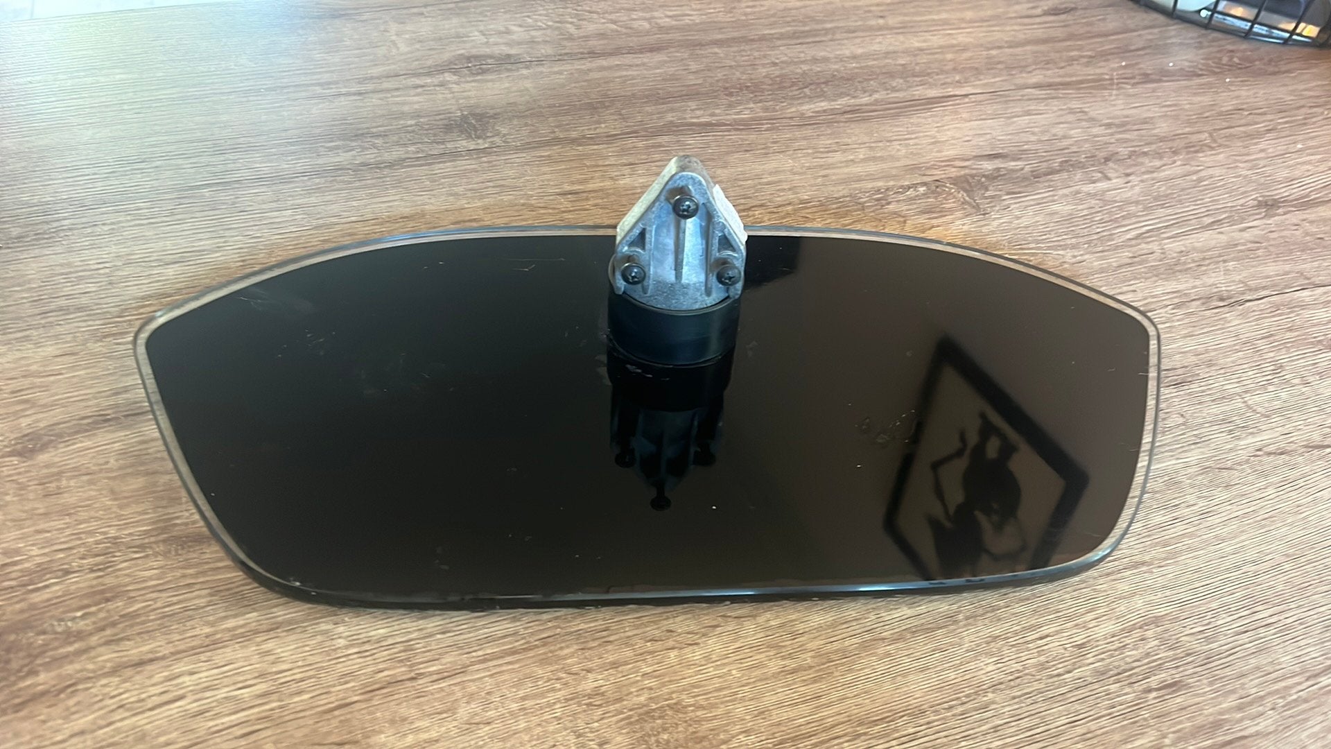 Voet Loewe led tv (Xelos 32 met MB180 chassis), Ophalen of Verzenden, Zo goed als nieuw