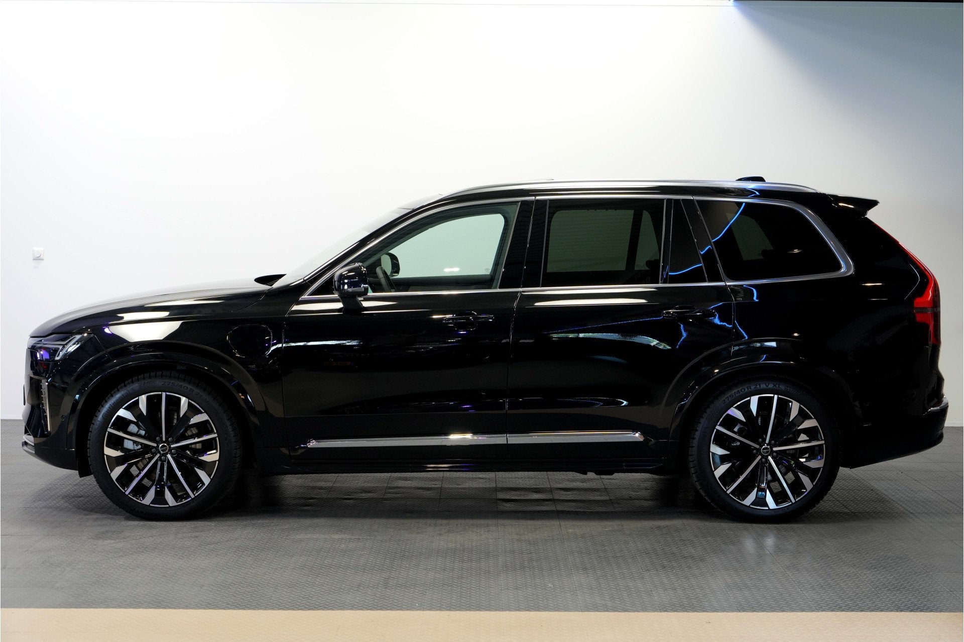 Volvo XC90 2.0 T8 AWD 335kW/456pk Aut8 Recharge Ultra Bright, Dealer onderhouden, Gebruikt, Euro 6, 4 cilinders