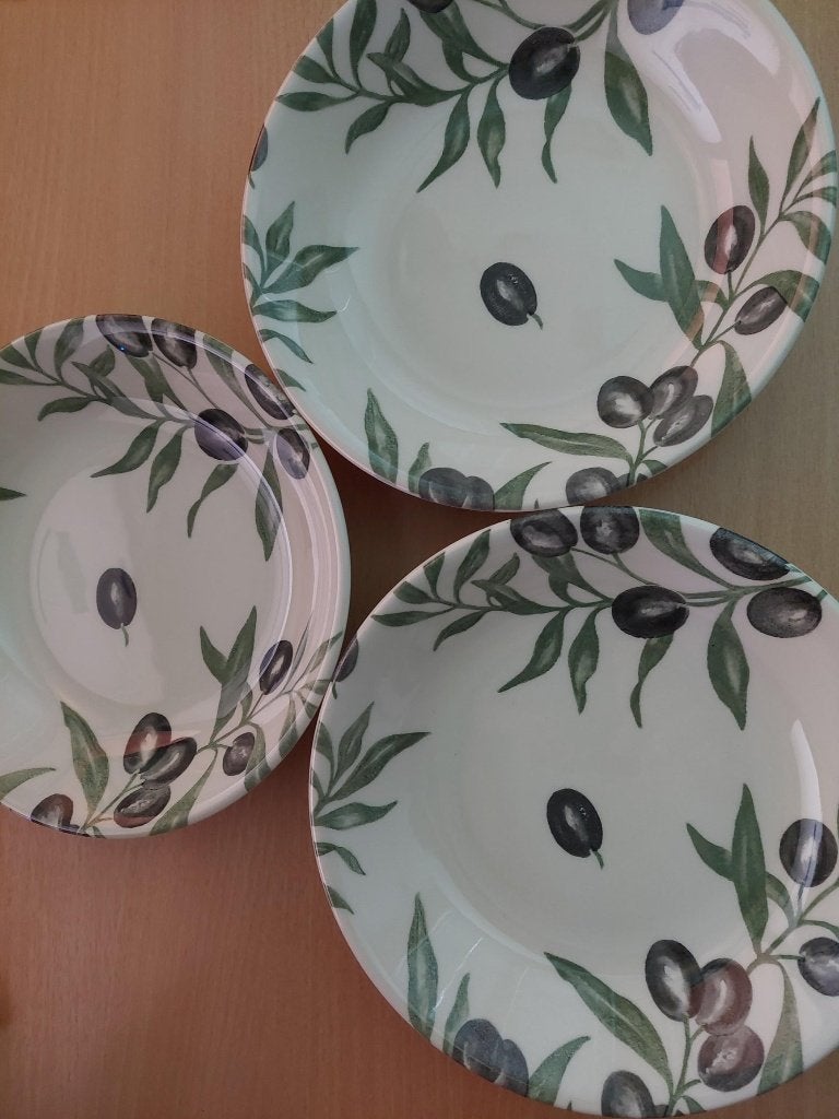 3-delige schalen set olijf motief. Merk Claytan., Huis en Inrichting, Keuken | Servies, Ophalen, Overige materialen, Overige merken
