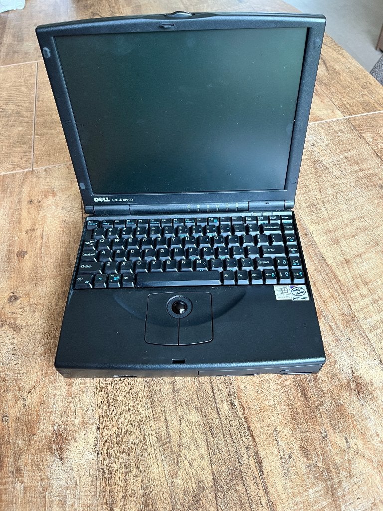 Laptop Dell Latitude XPI CD, Ophalen, Minder dan 4 GB, Qwerty, Minder dan 2 Ghz