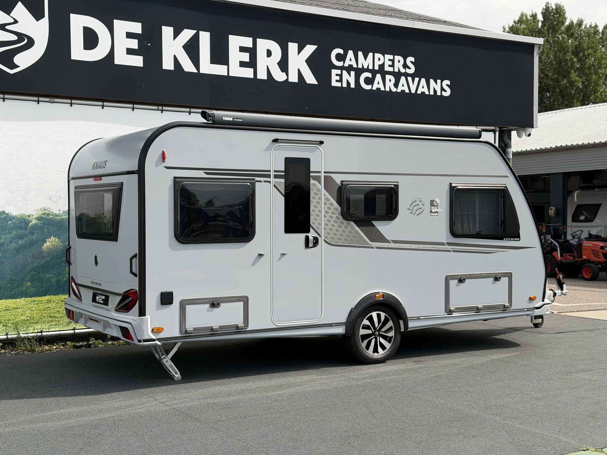 Knaus SUDWIND 460 EU Black Selection Campovolo grey / 50% De, Caravans en Kamperen, Bedrijf, Info@deklerkcaravans.nl, 6 tot 7 meter