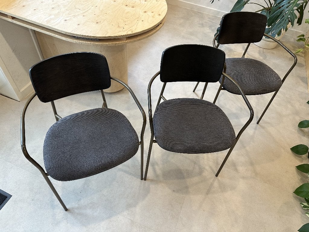 3 x Kave Home Maureen stoel Dark Ash Veneer Brass, Huis en Inrichting, Ophalen, Hout, Gebruikt, Dark Ash Veneer Brass / Retro / Scandinavisch