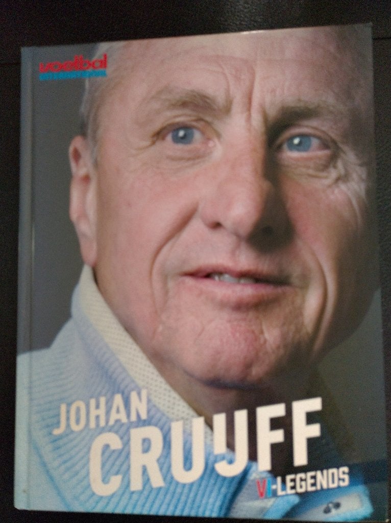 Johan Cruijff legends, Ophalen of Verzenden, Zo goed als nieuw, Voetbal International, Balsport