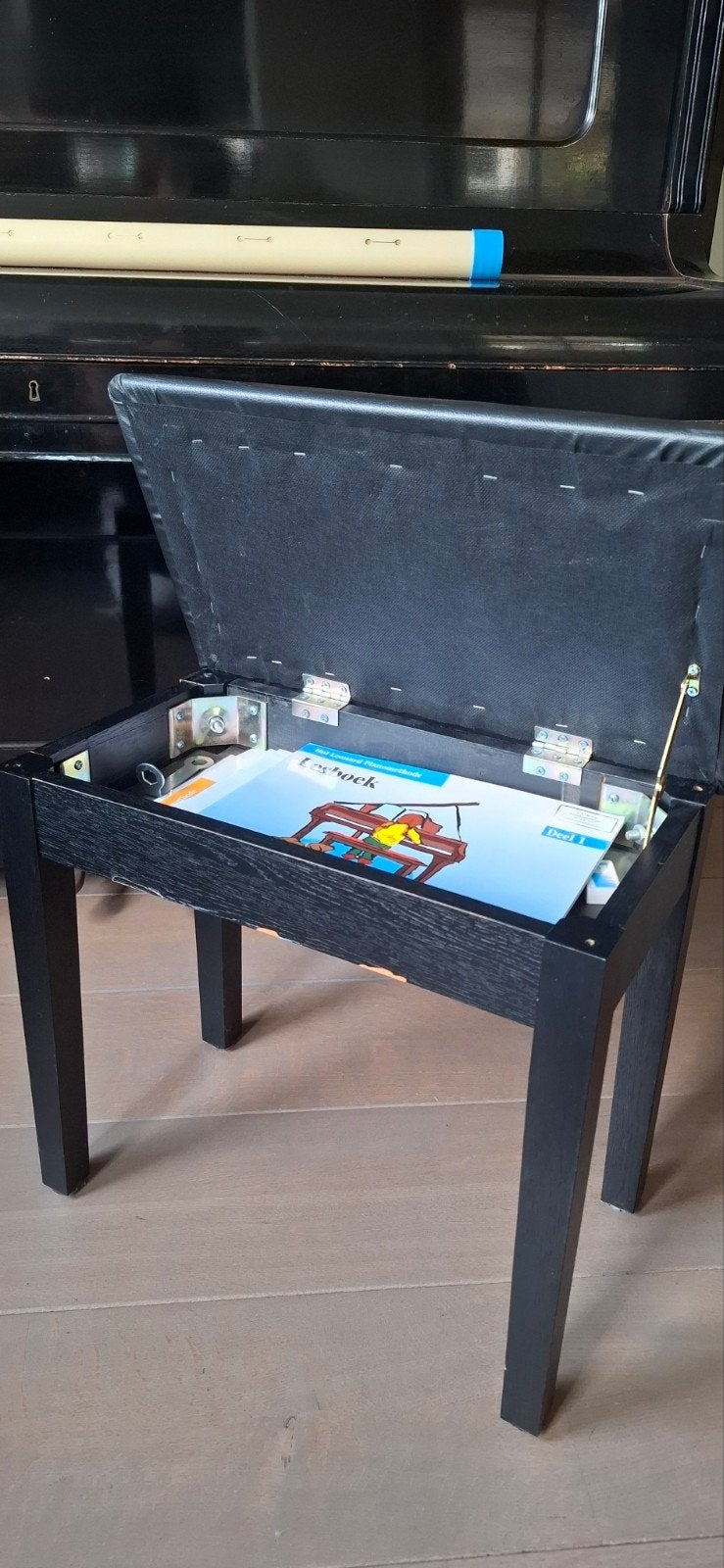 Foto 11 van Antieke zwarte Steck Piano van C. Quispel Rotterdam met kruk
