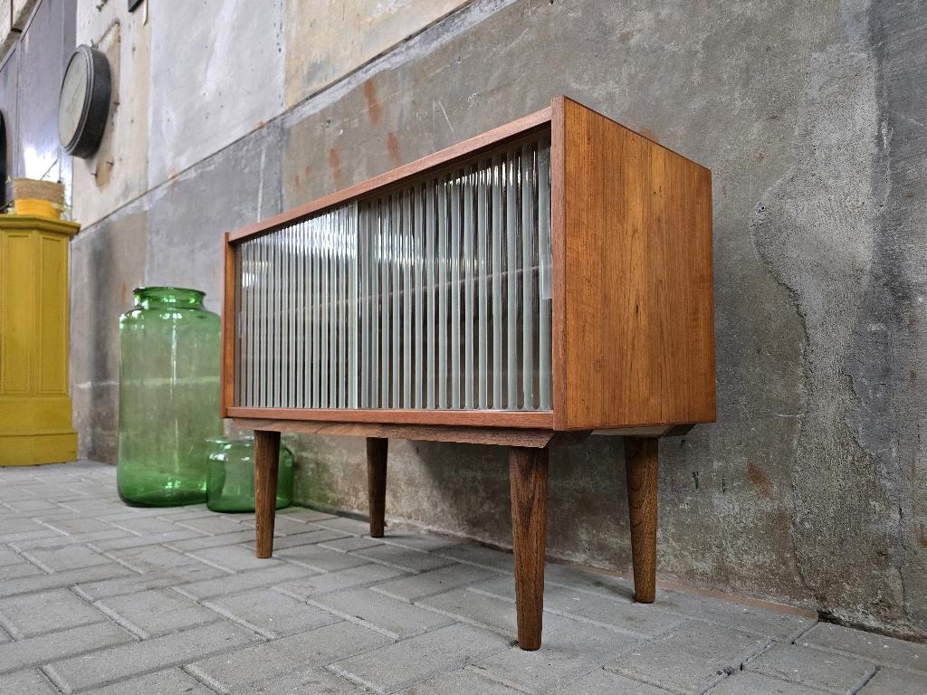 Klein Deens Design Dressoir | Vintage Teak Lage Kast Glas