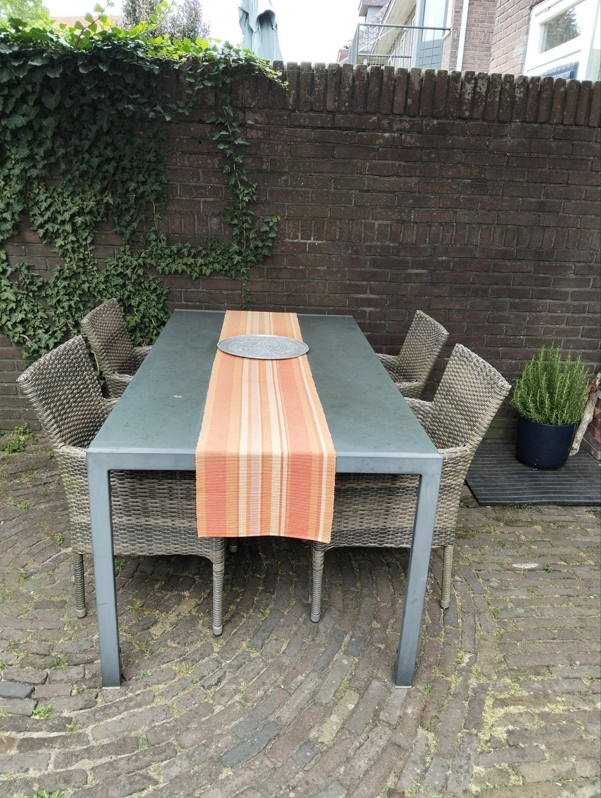 tuintafel met 4 stoelen, Ophalen, Gebruikt, 4 zitplaatsen