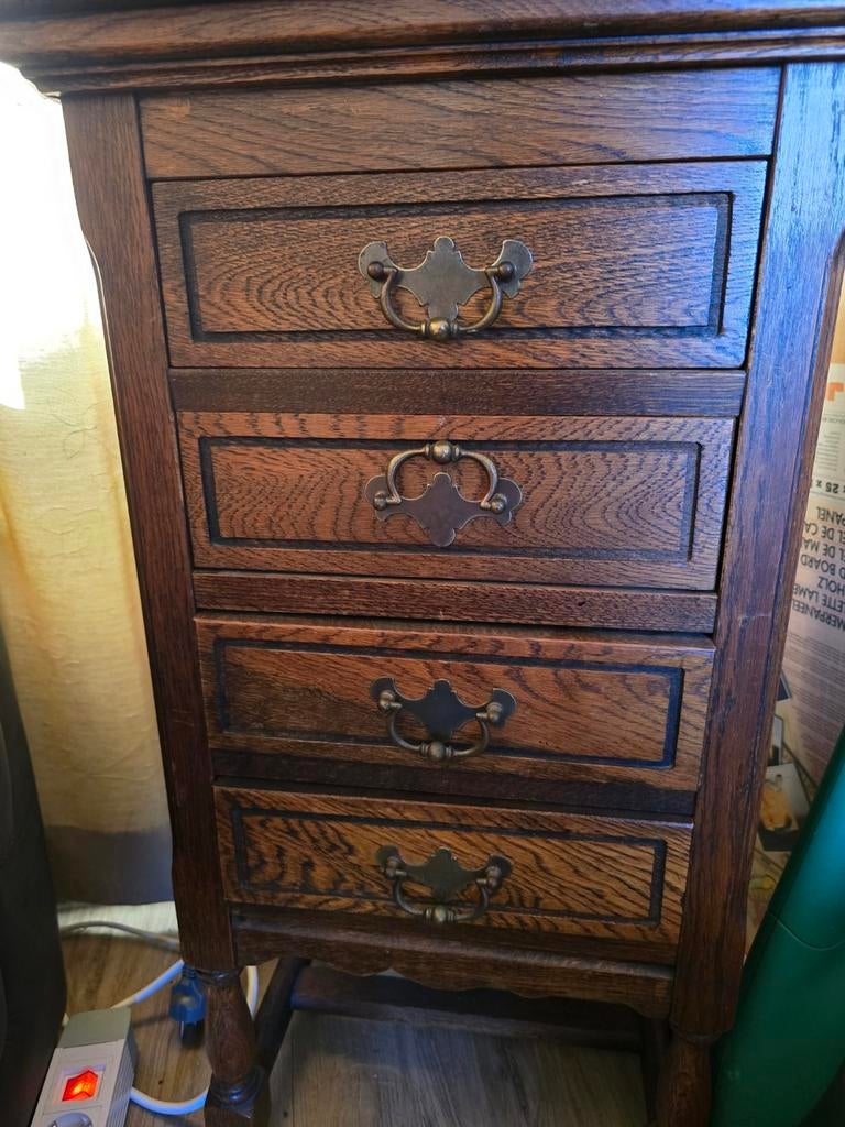 Antieke houten ladekast met 4 lades, Antiek en Kunst, Antiek | Meubels | Kasten, Ophalen of Verzenden