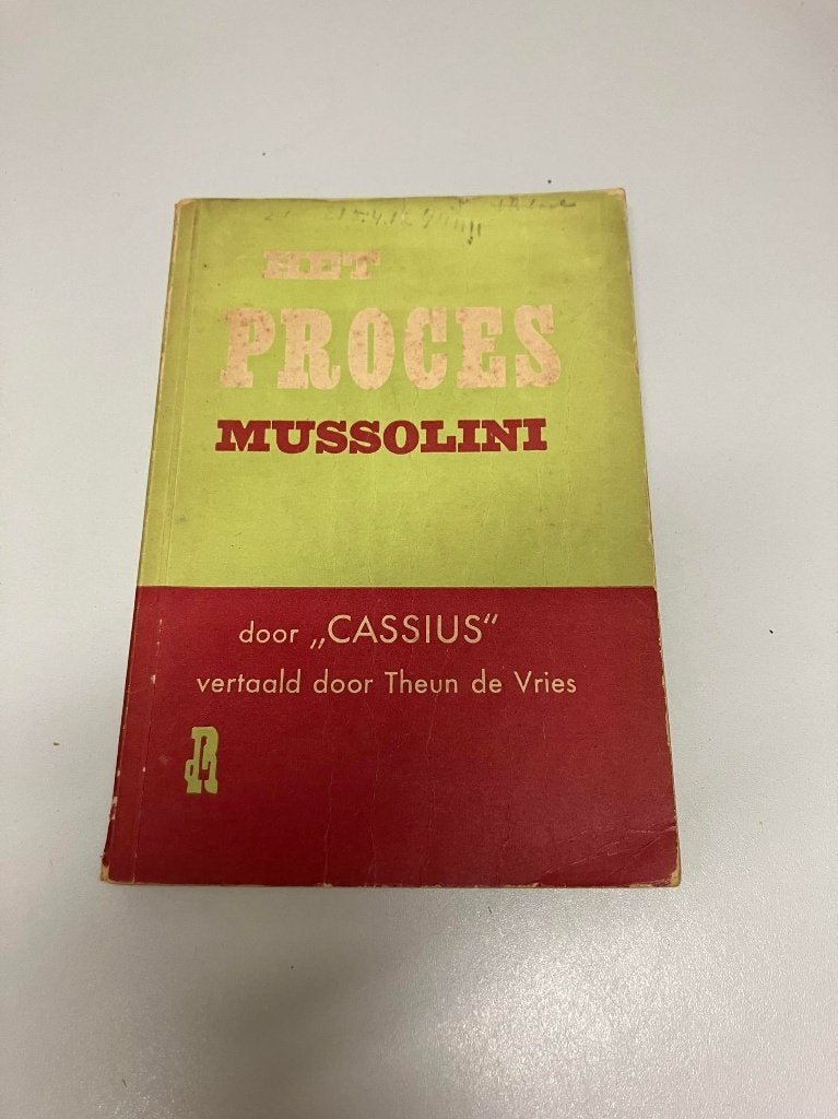 Het proces Mussolini door Cassius, Ophalen of Verzenden, Tweede Wereldoorlog, Gelezen, Algemeen