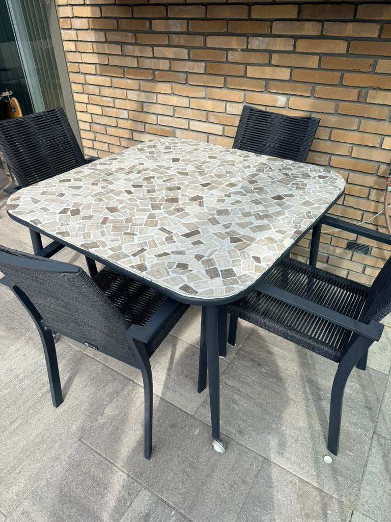Prachtig mooie stoelen met mozaïeken dining tafel, 5 zitplaatsen, Aluminium, Ophalen of Verzenden, Zo goed als nieuw