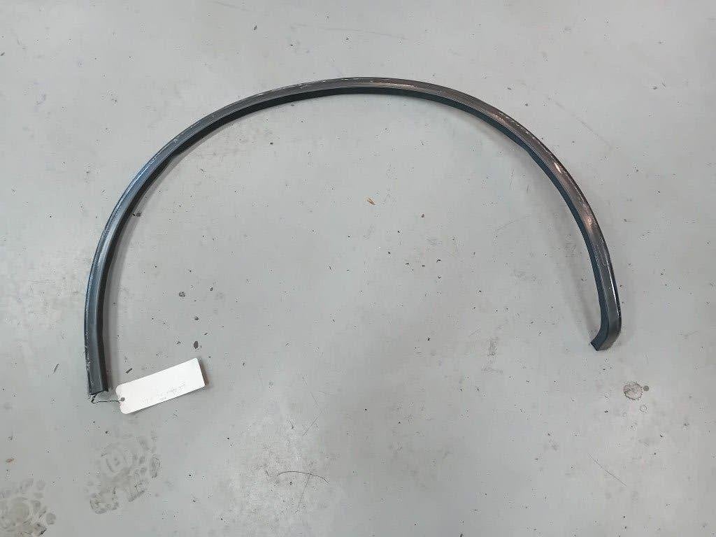 NOS linksachter spatbordlijst Saab 9000 CC 5-drs., Ophalen of Verzenden, Nieuw