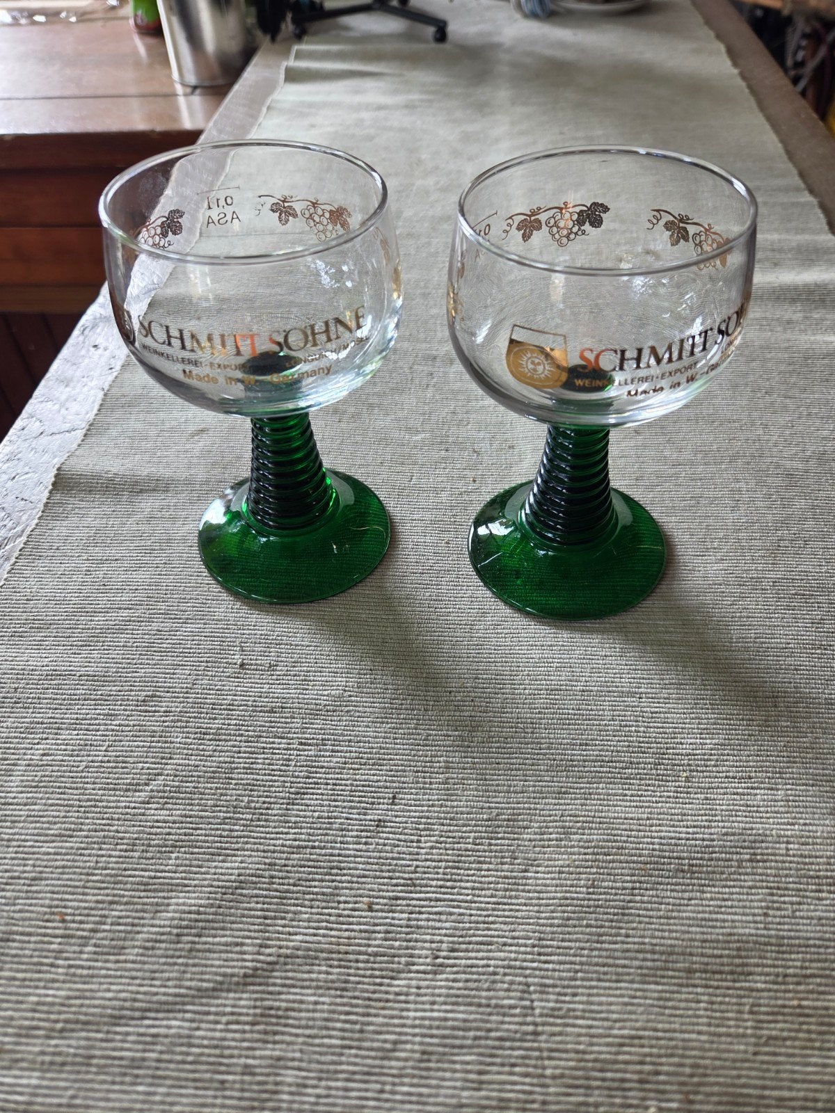 2x Schmitt Söhne wijnglazen met groene voet, Ophalen of Verzenden