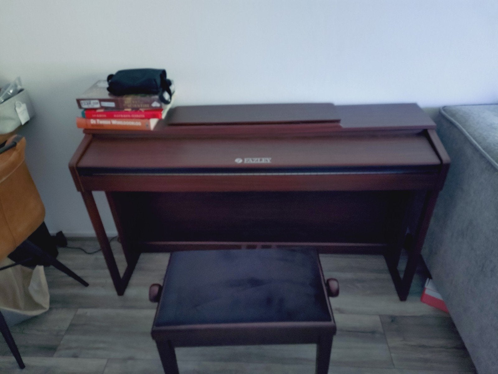 Electrische piano, Muziek en Instrumenten, Piano's, Ophalen, Zo goed als nieuw, Bruin