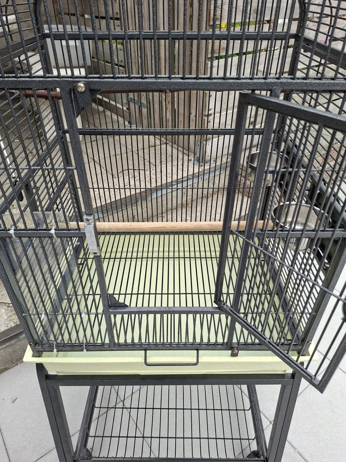 Te koop. Vogelkooi, Dieren en Toebehoren, Vogels | Hokken en Kooien, Ophalen of Verzenden, Zo goed als nieuw, Metaal, Vogelkooi