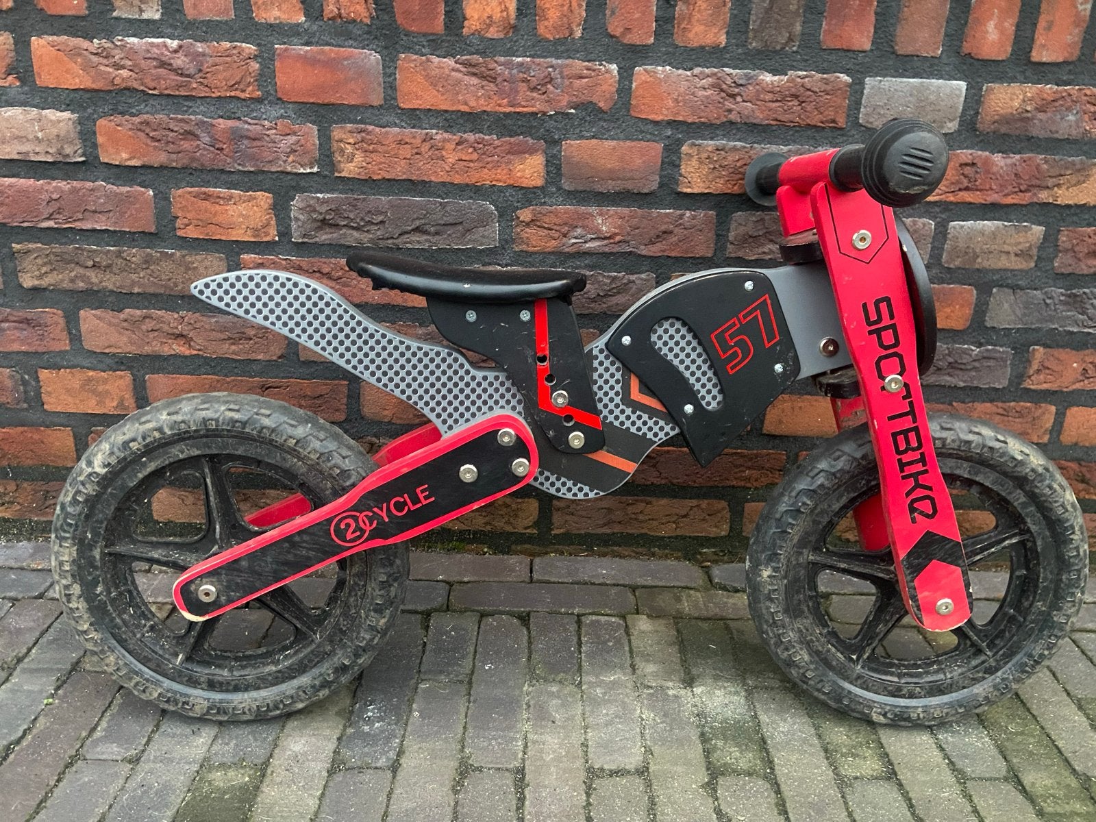 2Cycle Motor Loopfiets - Hout - Rood, Ophalen, Zo goed als nieuw, Loopfiets
