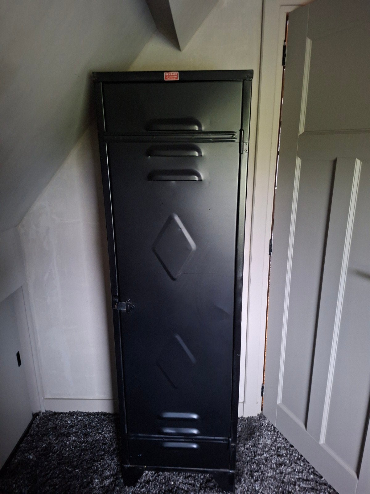Vintage metalen locker / kledingkast - Zwart, Huis en Inrichting, Ophalen, Gebruikt, Industrieel, Vintage
