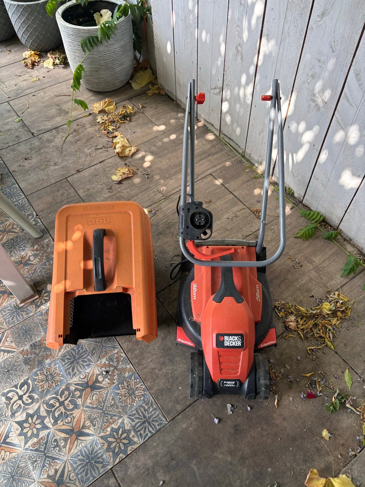 Black & Decker elektrische grasmaaier met opvangbak, Ophalen, Cirkelmaaier, Gebruikt, Elektrische grasmaaier