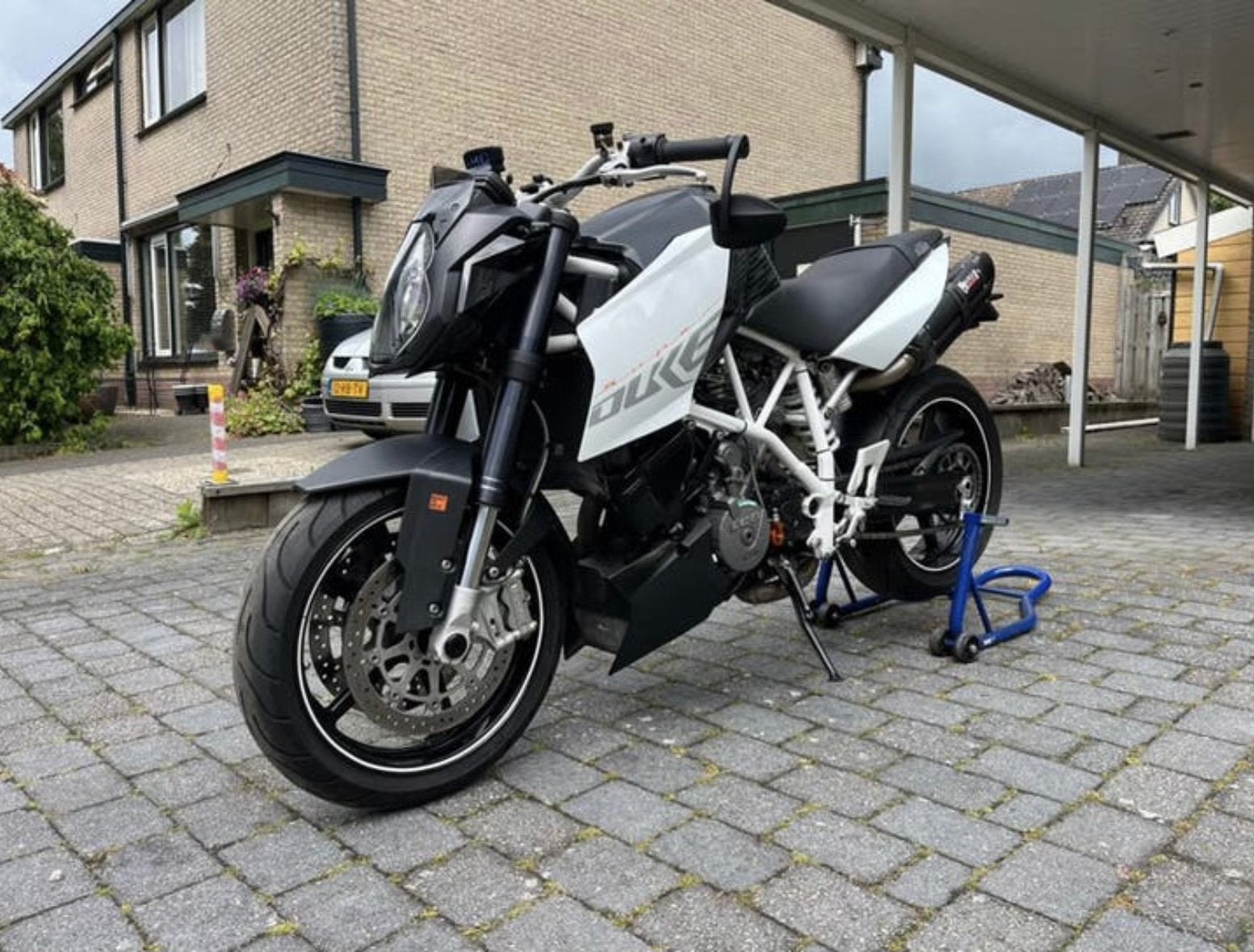 KTM Super duke 990 - Weinig km - Dealer onderhouden., 2 cilinders, Occasion, Particulier, Meer dan 35 kW