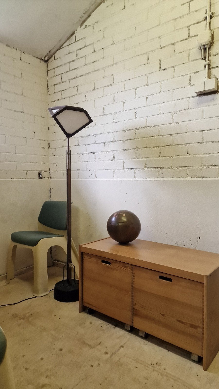 scandinavisch houten kastje / opbergunit retro deens
