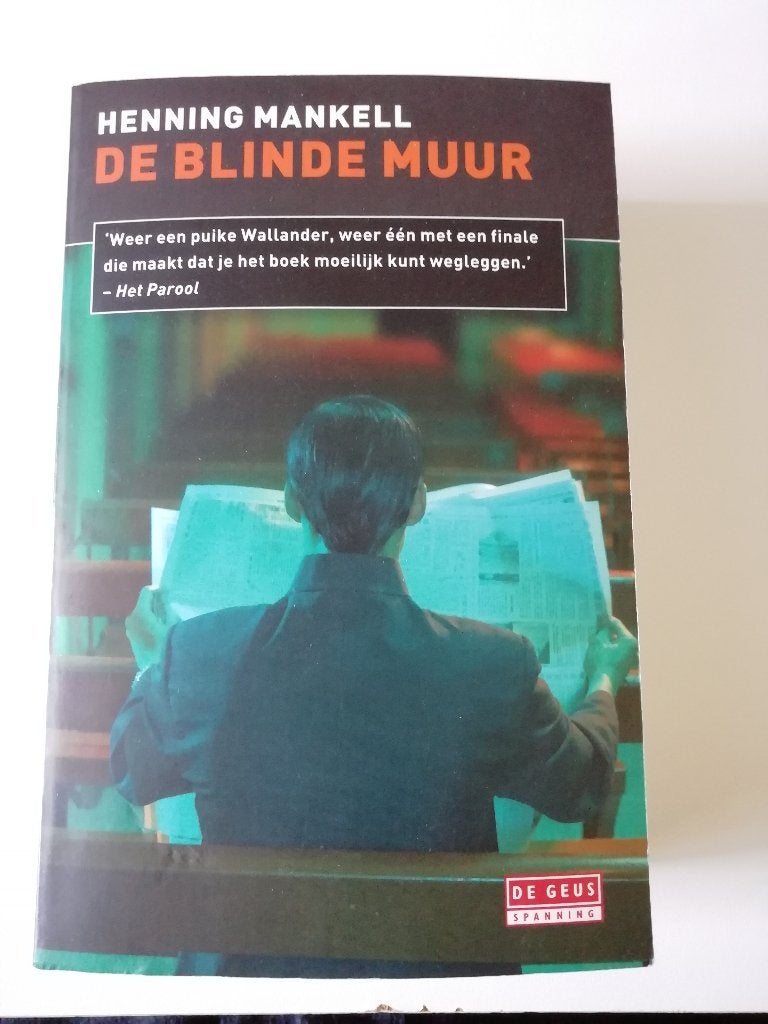 T - Henning Mankell - De blinde muur, Ophalen of Verzenden, Gelezen