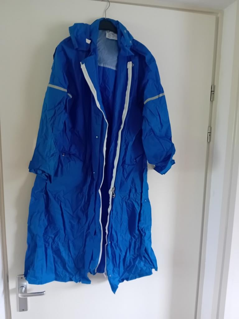 Lange blauwe dames regenjas als nieuw, Maat 38/40 (M), Blauw, Overige typen, Ophalen of Verzenden