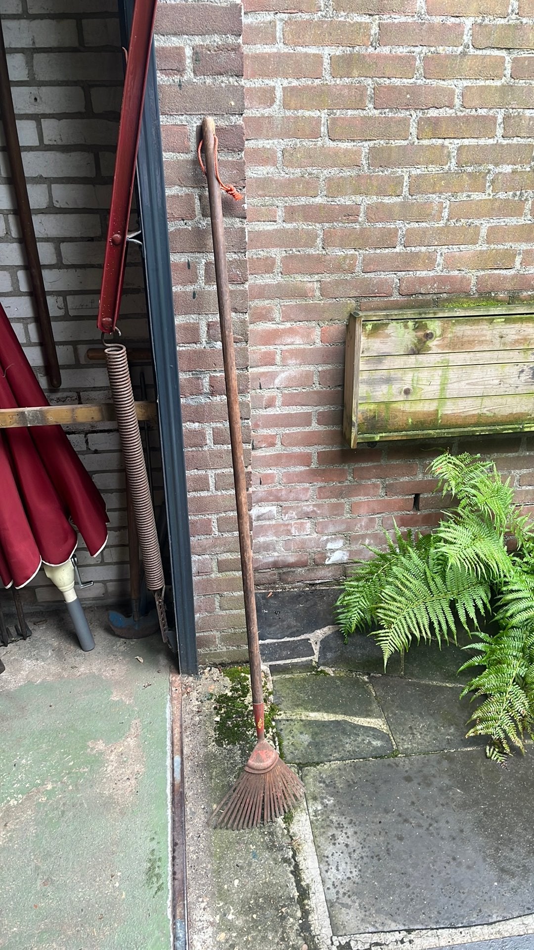 Kleine hark met lange steel, Ophalen, Gebruikt