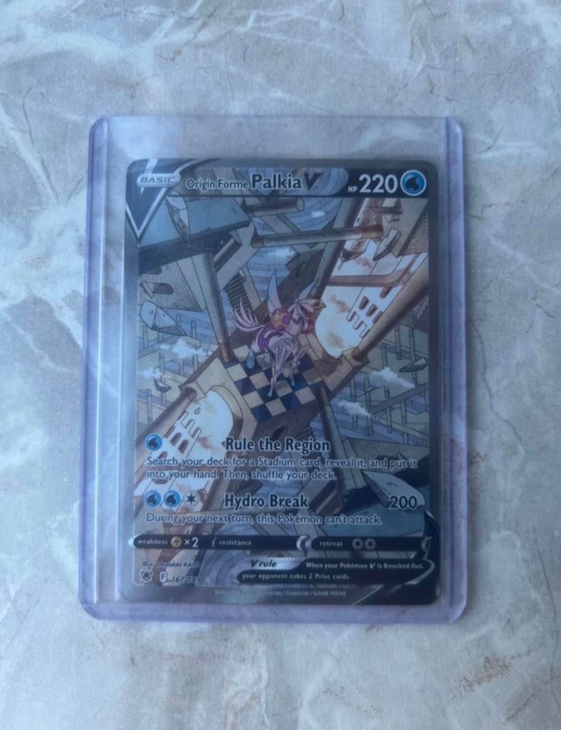 Origin Forme Palkia V Pokémon Kaart, Hobby en Vrije tijd, Verzamelkaartspellen | Pokémon, Ophalen of Verzenden, Zo goed als nieuw