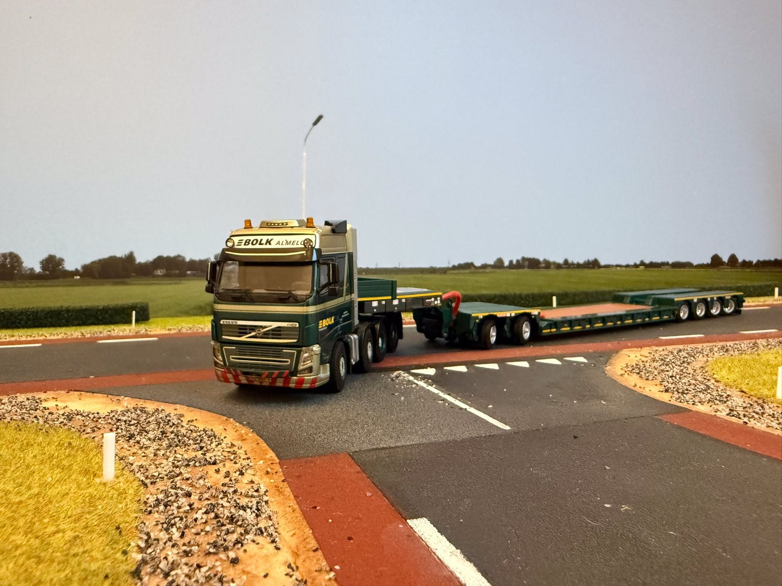 WSI Volvo FH16 750 8x4 2-bed-4 Nooteboom pendel-X Bolk 1:50, Ophalen of Verzenden, Gebruikt, Bus of Vrachtwagen, Wsi