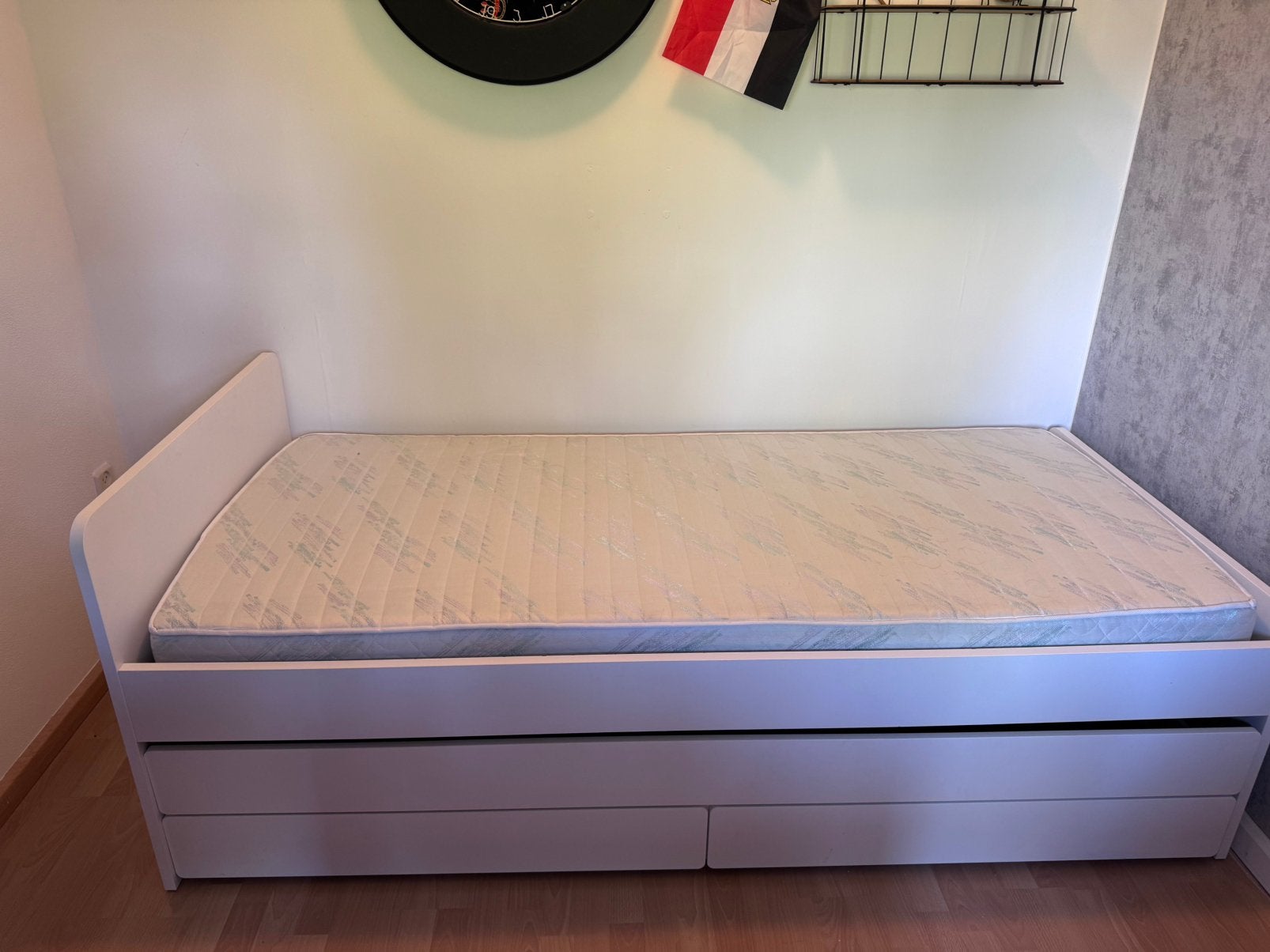 Mooi uitschuifbed, Ophalen, Zo goed als nieuw, 180 cm of meer, 85 tot 100 cm