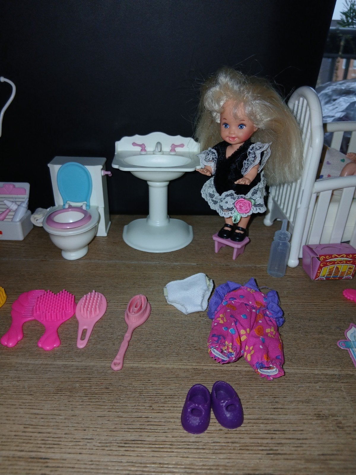Barbie Mattel Shelly op het potje en nieuwe zusje. 1994/1996, Ophalen of Verzenden, Zo goed als nieuw