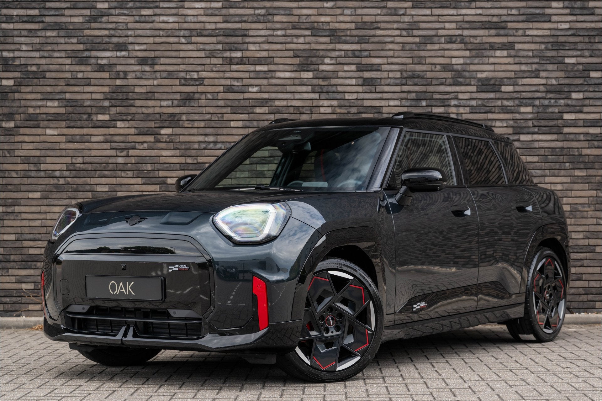 Foto 2 van MINI Aceman E JCW John Cooper Works 54.2 kWh | Panorama | H&