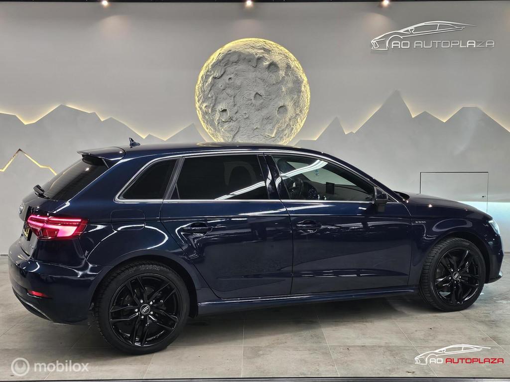Audi A3 Sportback 1.4 e-tron S-Line Virtual/Keyless/Lane ass, Auto's, 4 cilinders, Blauw, Leder en Stof, 1515 kg