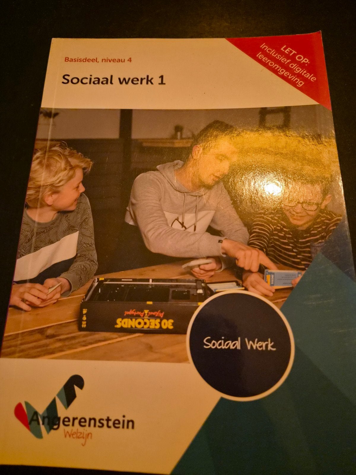 Sociaal Werk 1 - Basisdeel, niveau 4 (Angerenstein Welzijn), Ophalen of Verzenden, Gamma, Zo goed als nieuw, MBO