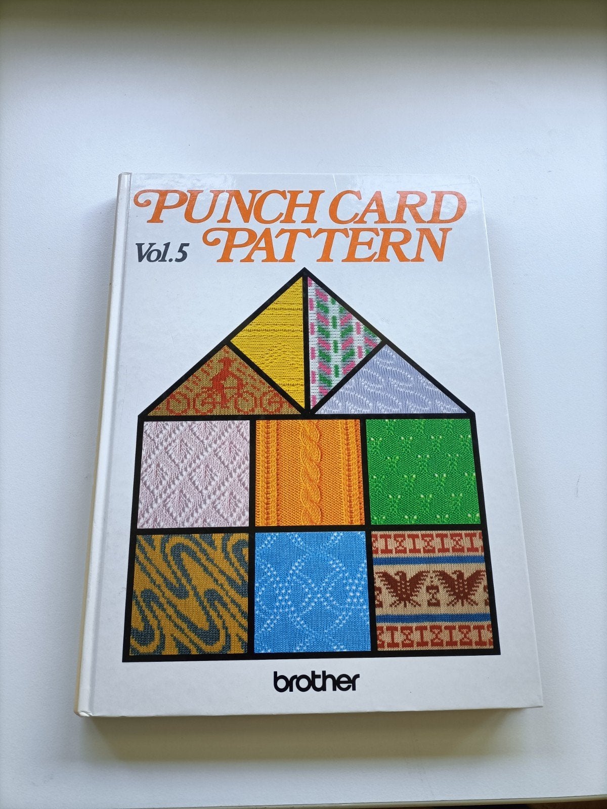 Brother Punch Card Patroon Boek Vol. 5 voor Breimachines, Ophalen of Verzenden, Gebruikt, Breien, Patroon of Boek