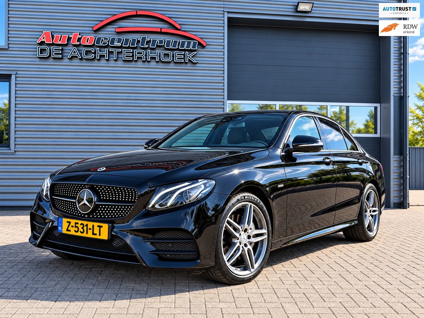 Mercedes-Benz E-klasse 350 e Premium Plus AMG | Adaptive Cru, Auto's, Automaat, Achterwielaandrijving, Gebruikt, 4 cilinders