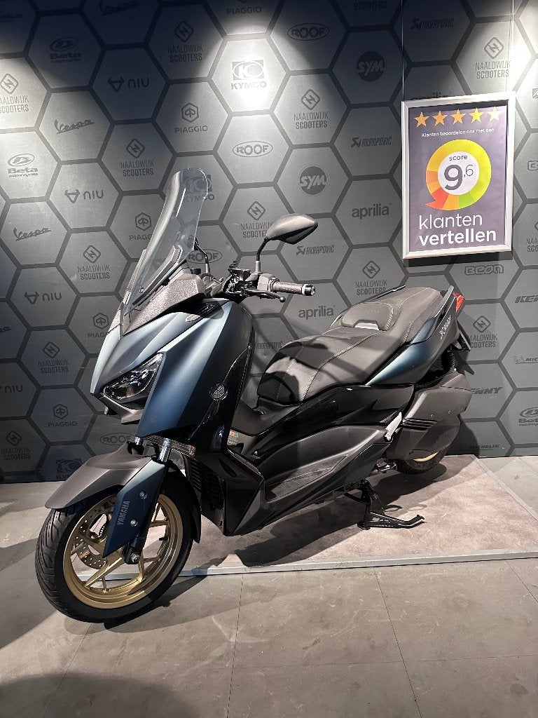 YAMAHA X-MAX 300 TECH MAX 2022 11.210KM, Motoren, Scooter, 300 cc, ABS, Minimaal motorrijbewijs A2