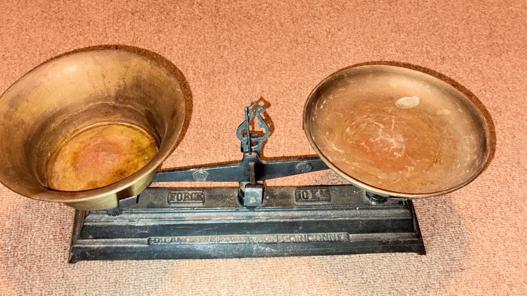 Antieke industriële weegschalen, Witgoed en Apparatuur, Winkelweegschaal, Ophalen of Verzenden, 500 gram of grover, Gebruikt