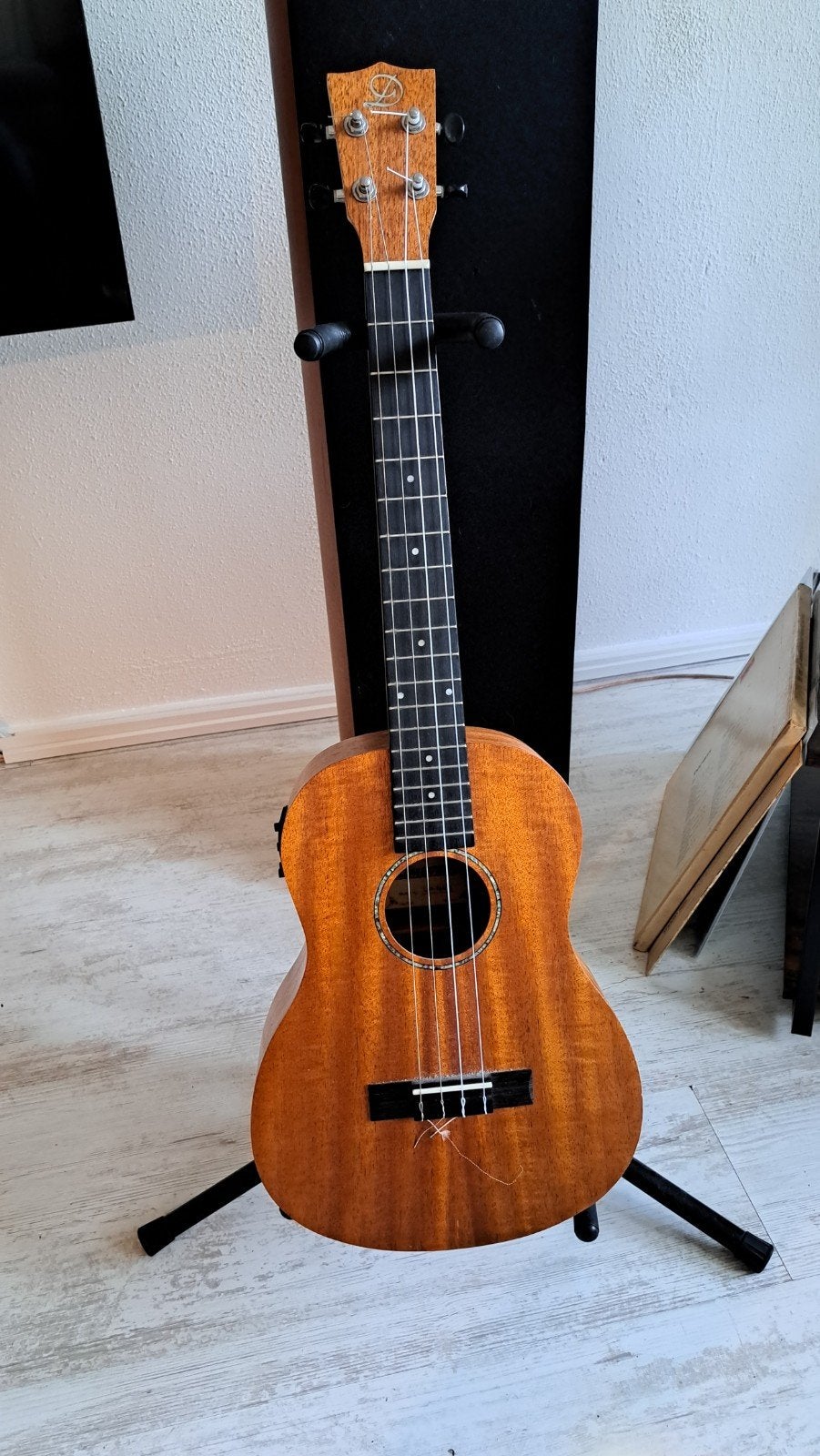 Tenor Ukelele met piëzo-element en tuner, Muziek en Instrumenten, Ophalen, Gebruikt, Overige typen, Met (piezo-)element