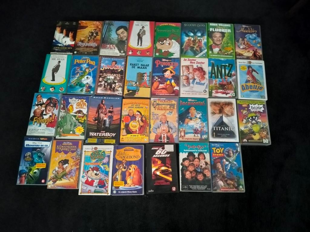 56 VHS videobanden en 4 dvd's, Cd's en Dvd's, Alle leeftijden, Ophalen of Verzenden, Zo goed als nieuw