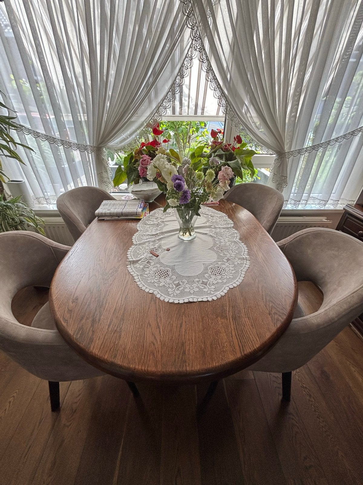 Massief eiken eettafel - Ovaal, Gebruikt, 100 tot 150 cm, Eikenhout, Ophalen of Verzenden