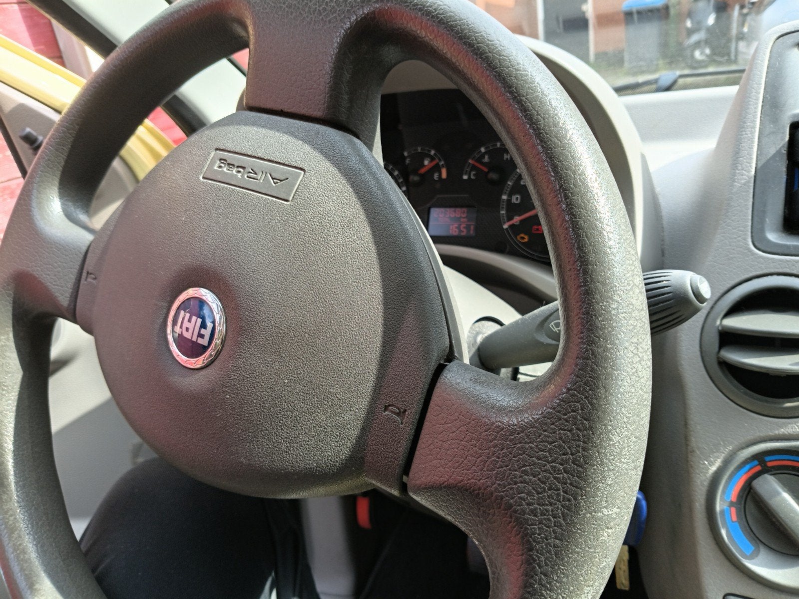 Fiat Panda 1.2 2006 APK tot eind maart 2027, Ophalen